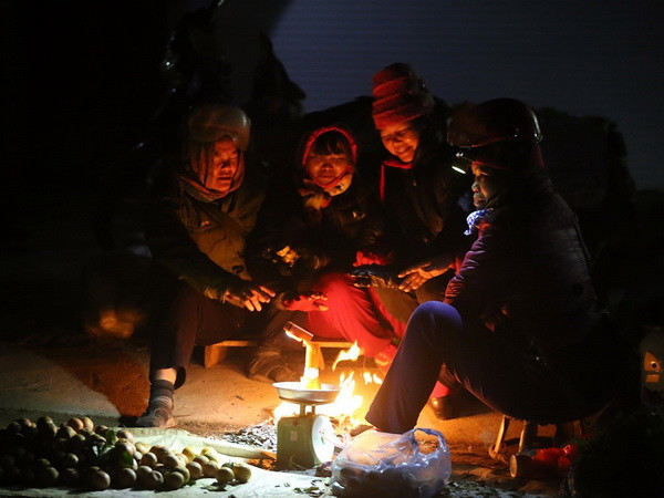 Đêm 29/1, khu vực Trung Trung Bộ có mưa, các tỉnh Bắc Bộ rét hại ảnh 1