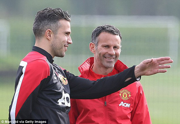 Tin 3/5: M.U nhận tin vui từ van Persie, Ronaldo được thưởng ảnh 1