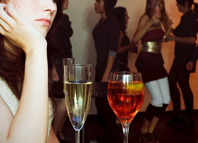 Ký ức kinh hoàng của cô gái bị người cùng giới tấn công tình dục ảnh 1