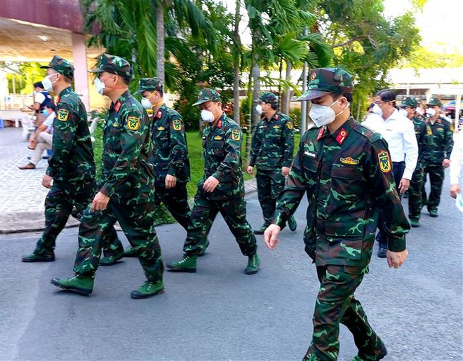 Dịch diễn biến phức tạp, tăng cường nhân lực cho y tế địa phương ảnh 2