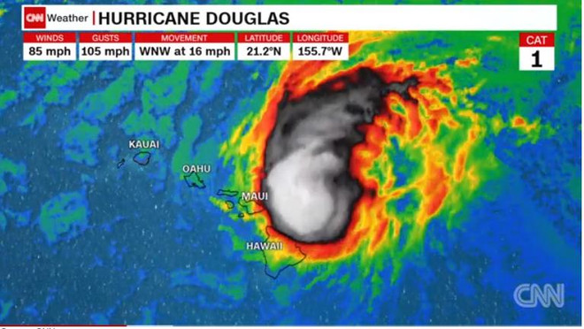 Cơn bão Douglas chuẩn bị đổ bộ vào bang Hawaii của nước Mỹ ảnh 1