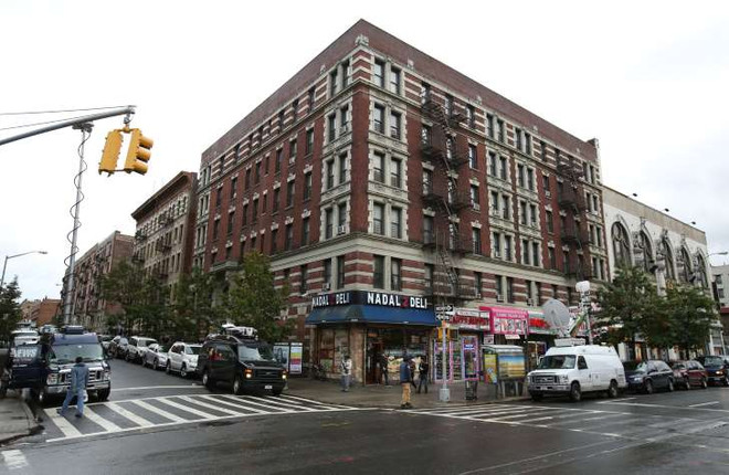 Khu nhà của bác sĩ Spencer ở Harlem. (Nguồn: msm.com) New York hoang mang vì bác sĩ nhiễm Ebola đã đi tàu điện ngầm ảnh 1