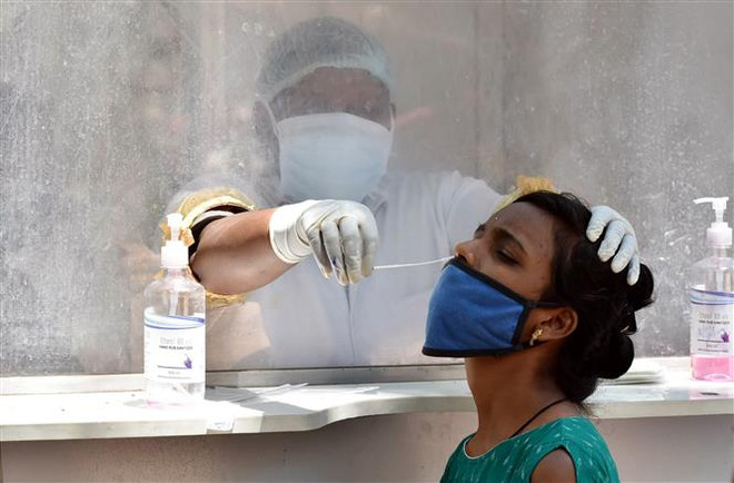 Thử nghiệm nhiễm chủ động trên người về khả năng lây truyền SARS-CoV-2 ảnh 1