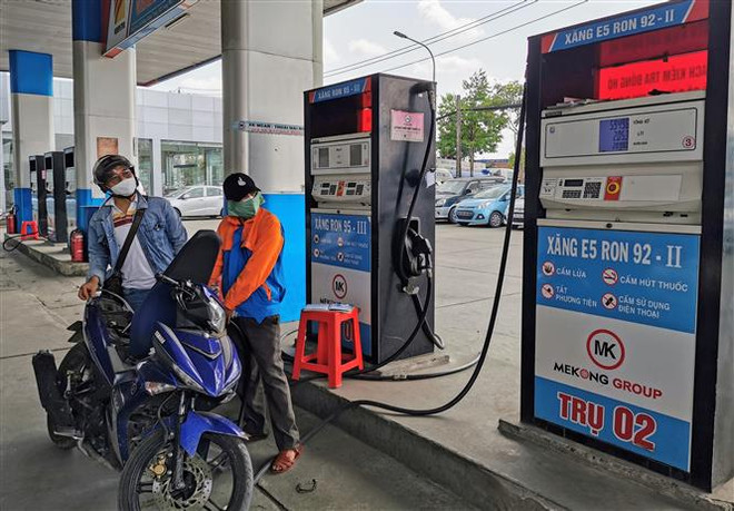 Chủ tịch Quốc hội: Phải có kịch bản rõ ràng về điều hành giá xăng dầu ảnh 2