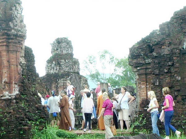 Chuyên gia Nga đề ra giải pháp "cứu" Di sản thế giới Mỹ Sơn ảnh 1
