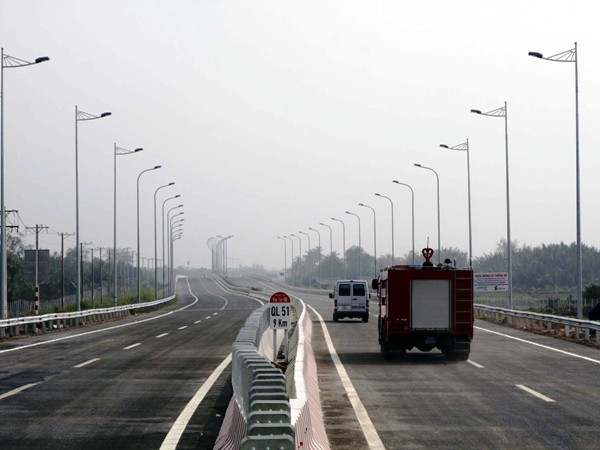 Khởi công dự án đường cao tốc Bến Lức-Long Thành ảnh 1