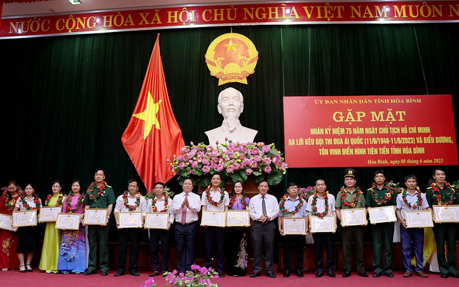 Hòa Bình: Tôn vinh 68 gương điển hình trong phong trào thi đua ảnh 1