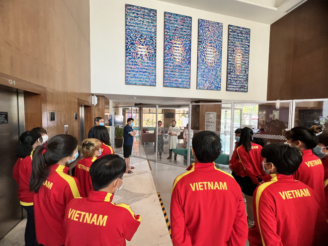 Đội tuyển Bóng đá Nữ Việt Nam đón giao thừa xa nhà ảnh 1