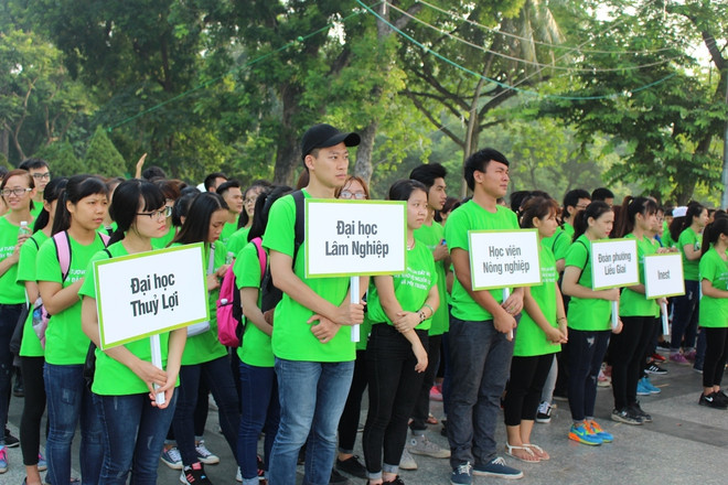 [Photo] Hàng trăm bạn trẻ nhảy flashmob kêu gọi bảo vệ hồ Hà Nội ảnh 10