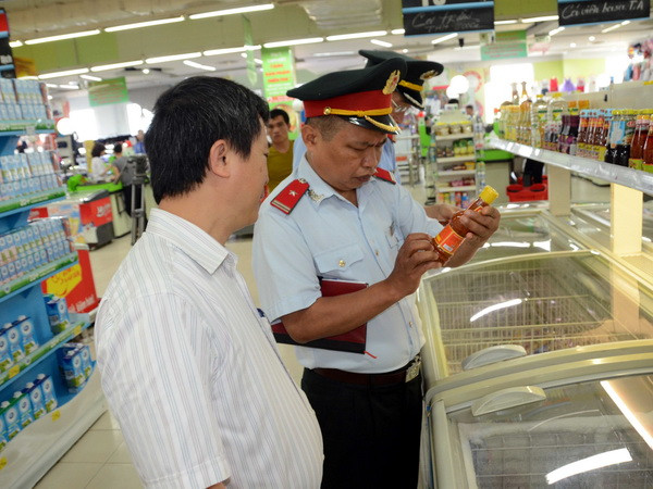 Xử lý cán bộ buông lỏng trong quản lý an toàn thực phẩm ảnh 1