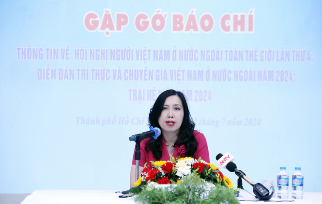 Bà Lê Thị Thu Hằng, Thứ trưởng Bộ Ngoại giao, Chủ nhiệm Ủy ban Nhà nước về người Việt Nam ở nước ngoài. (Ảnh: Xuân Khu/TTXVN) TTXVN_1607Lethithuhang.jpg