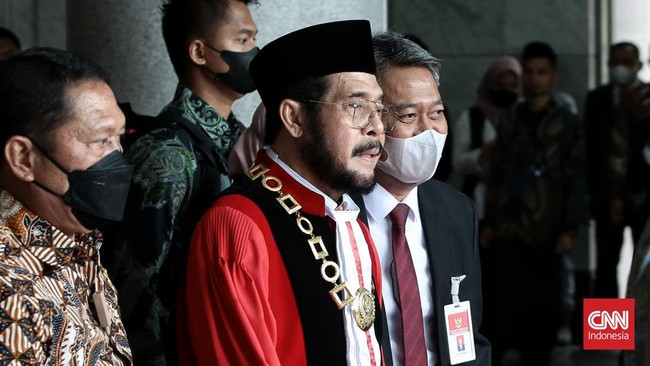 Chánh án MK Anwar Usman. (Nguồn: CNN Indonesia) Indonesia điều tra cáo buộc vi phạm của Chánh án Tòa án Hiến pháp ảnh 1