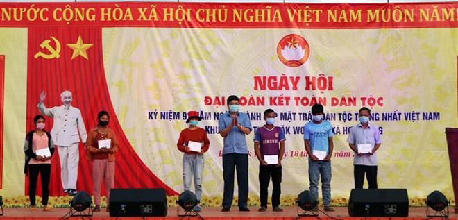 Giữ gìn, phát huy tình làng, nghĩa xóm và các nét văn hóa truyền thống ảnh 1