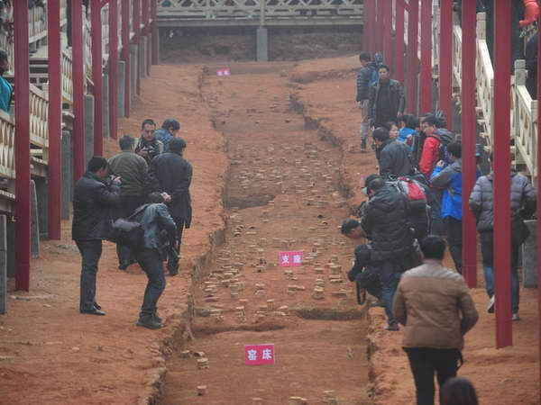 Trung Quốc khai quật lò gốm hình rồng hơn 1.200 năm ảnh 1