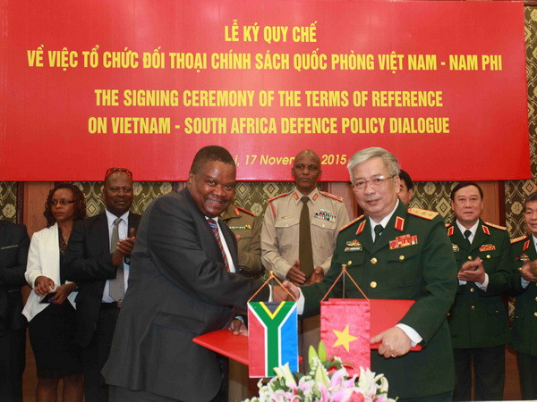 Đối thoại chính sách quốc phòng Việt Nam-Nam Phi năm 2015 ảnh 1
