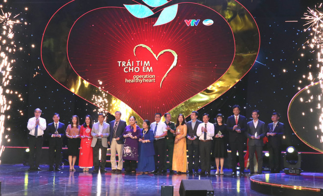 Chương trình ''Trái tim cho em'' mở ra tương lai cho 5.200 cuộc đời ảnh 2