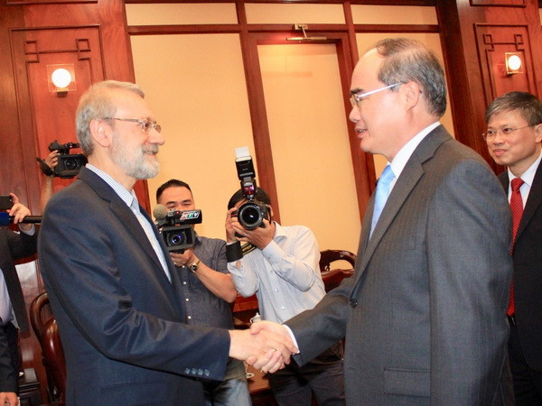 Bí thư Thành ủy Thành phố Hồ Chí Minh Nguyễn Thiện Nhân tiếp Chủ tịch Quốc hội Iran Ali Ardeshir Larijani. (Ảnh: Xuân Khu/TTXVN) Bí thư Thành ủy Thành phố Hồ Chí Minh tiếp Chủ tịch Quốc hội Iran ảnh 1