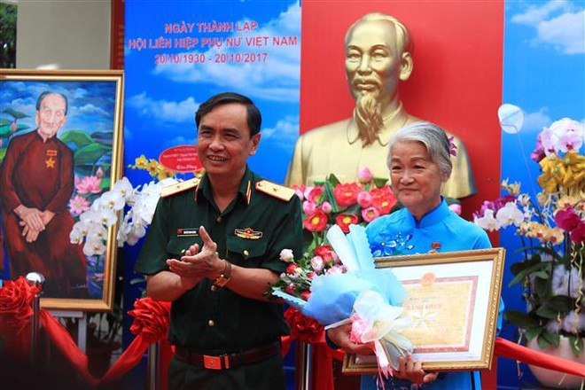 Nữ họa sỹ khắc họa Mẹ Việt Nam Anh hùng trở thành bất tử ảnh 2