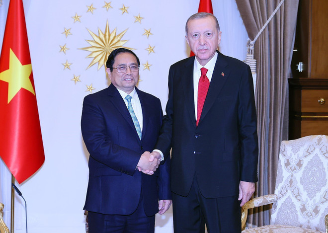 Thủ tướng Phạm Minh Chính hội kiến Tổng thống Thổ Nhĩ Kỳ Recep Tayyip Erdogan. (Ảnh: Dương Giang/TTXVN) ttxvn-thu-tuong-va-pho-tong-thong-tho-nhi-ky-gap-go-bao-chi-0312-1-9810.jpg