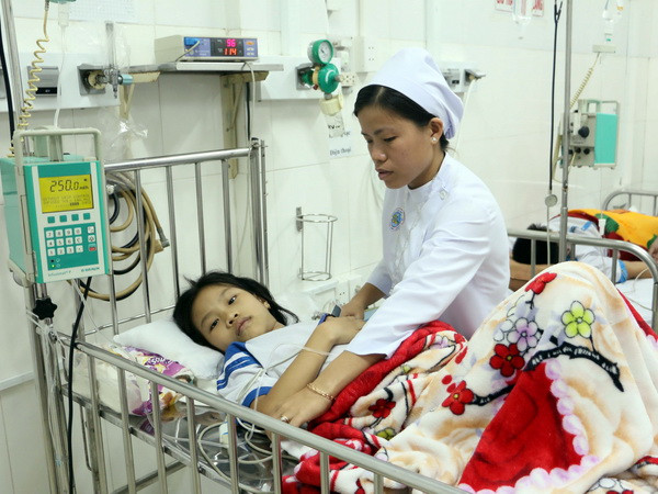 110 học sinh tiểu học nhập viện nghi ngộ độc thực phẩm ảnh 1