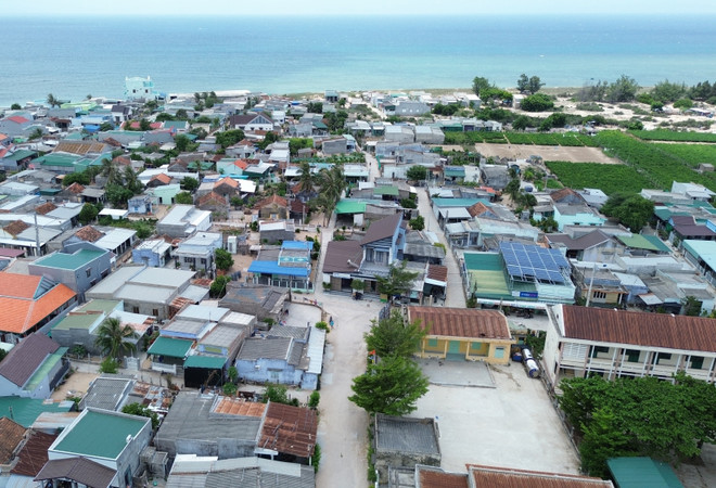 Một góc thôn Thái An, xã Vĩnh Hải (Ninh Hải, Ninh Thuận) nằm trong vùng quy hoạch dự án nhà máy điện hạt nhân 2. (Ảnh: Nguyễn Thành/TTXVN) Hủy thu hồi đất xây điện hạt nhân ở Ninh Thuận: Người dân phấn khởi ảnh 1