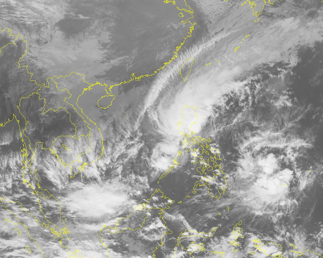 Bão số 5 hướng về quần đảo Trường Sa gây biển động rất mạnh ảnh 1
