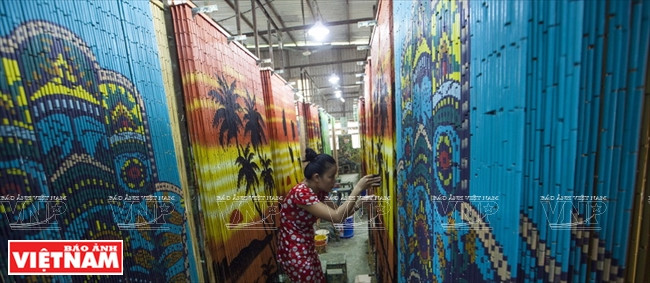 Mành trúc Tân Thông Hội - sản phẩm thủ công vẽ tay độc đáo ảnh 10