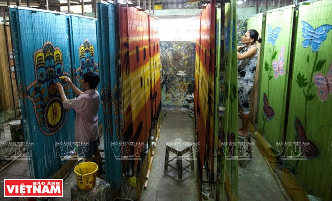 Mành trúc Tân Thông Hội - sản phẩm thủ công vẽ tay độc đáo ảnh 6