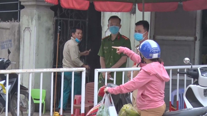 Tạm đình chỉ công tác quyền Chủ tịch phường vì lơ là chống dịch ảnh 1