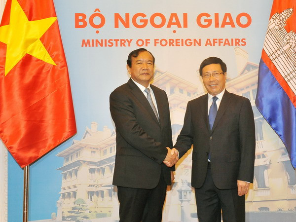 Đề nghị Campuchia sớm hoàn tất ký Hiệp định tránh đánh thuế hai lần ảnh 1