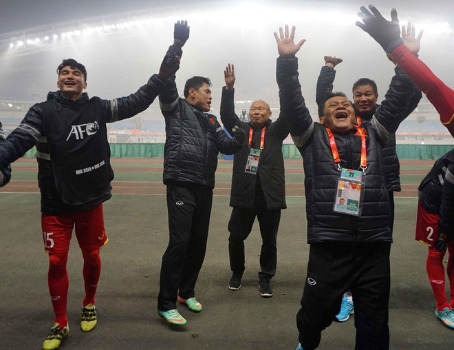 HLV Park Hang-seo đề cao vai trò của trợ lý trong chiến thắng lịch sử ảnh 1