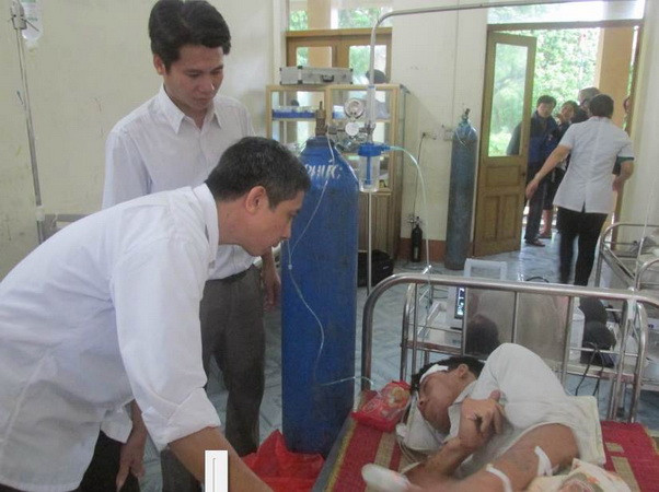 Quảng Ninh: Cứu hộ thành công một ngư dân gặp nạn trên biển ảnh 1