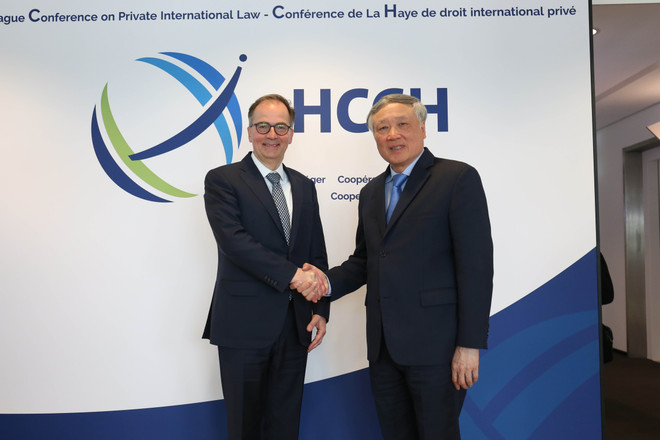 Chánh án Tòa án Nhân dân Tối cao Nguyễn Hòa Bình làm việc tại Hà Lan ảnh 1