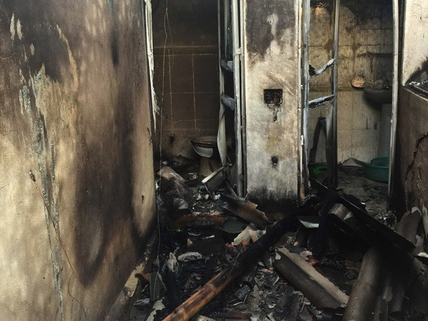 Cà Mau: Hỗ trợ người dân khắc phục hậu quả vụ cháy 8 căn nhà ảnh 1