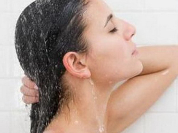 Bảy công dụng làm đẹp tuyệt vời của nước giấm táo ảnh 1