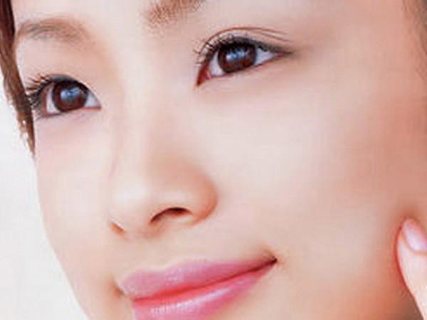 Bảy công dụng làm đẹp tuyệt vời của nước giấm táo ảnh 4