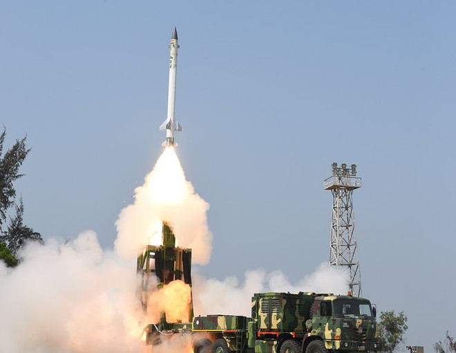 Ấn Độ thử thành công tên lửa tầm ngắn có thể tấn công nhiều mục tiêu ảnh 1