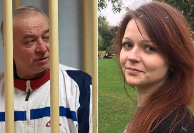 Ông Skripal và con gái có thể bị đầu độc ngay trước cửa nhà ảnh 1