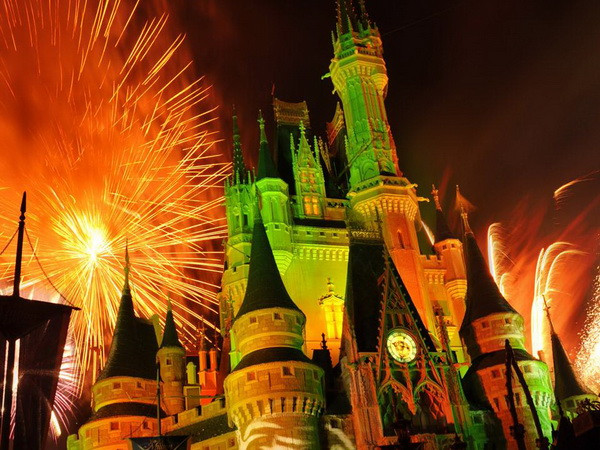 "Kẻ xấu nổi dậy" tại các công viên giải trí mùa Halloween ảnh 1