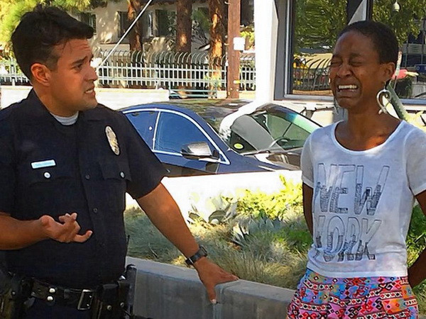 Nữ diễn viên "Django Unchained" bị bắt vì... nghi là gái bán hoa ảnh 1