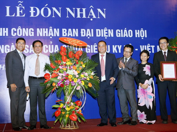 Trao quyết định công nhận cho Ban đại diện Giáo hội Mặc Môn ảnh 1