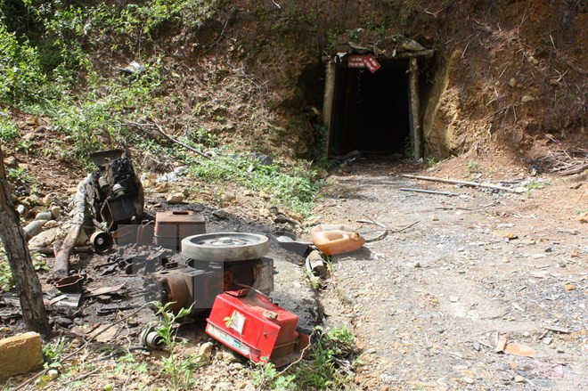 Kon Tum: Lợi dụng xây thủy điện để khai thác vàng sa khoáng ảnh 1