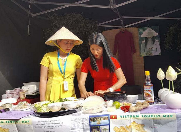 Sắc màu Việt Nam tại Ngày hội đa dạng văn hóa ở Brussels ảnh 2