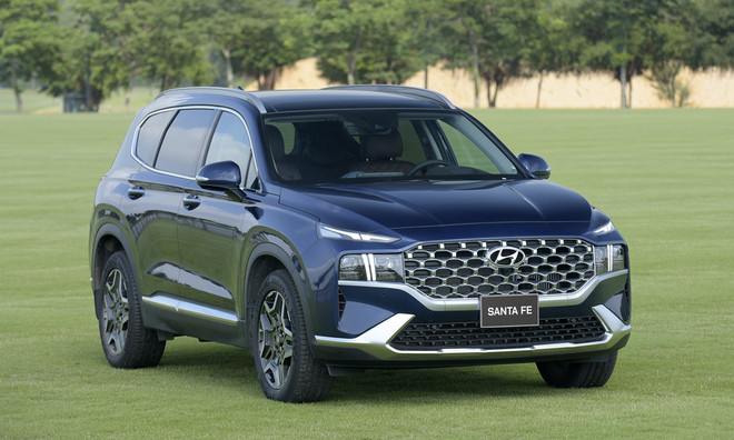 Loạt xe SUV gầm cao giá 1 tỷ đồng đáng chú ý tại thị trường Việt Nam ảnh 4