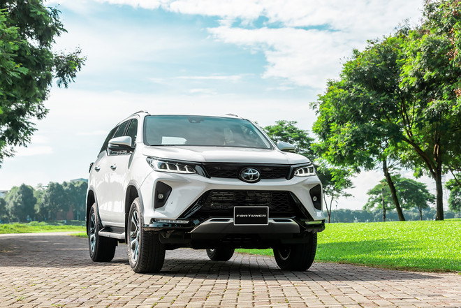 Loạt xe SUV gầm cao giá 1 tỷ đồng đáng chú ý tại thị trường Việt Nam ảnh 3