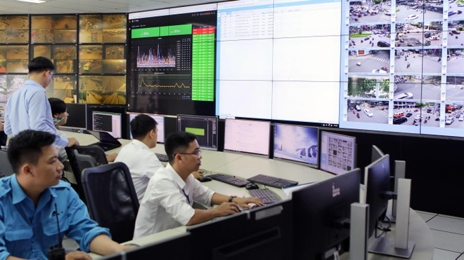 Ngồi phòng máy lạnh điều khiển giao thông đô thị ở TP.HCM ảnh 1