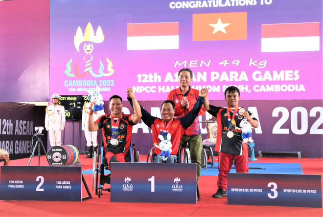 Lê Văn Công giành HCV, thống trị ở hạng cân 49kg tại Para Games ảnh 1