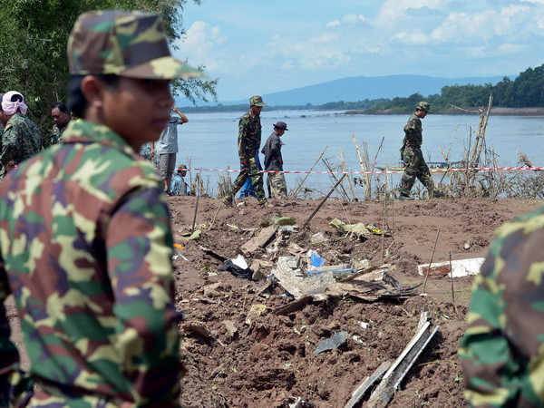 Tìm thấy một phần hộp đen vụ tai nạn máy bay tại Lào ảnh 1