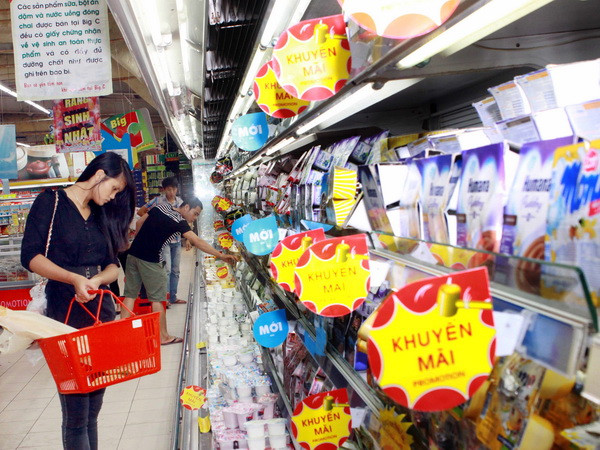 Khuyến mãi, giảm giá mạnh hút khách nhân ngày 20/11 ảnh 1