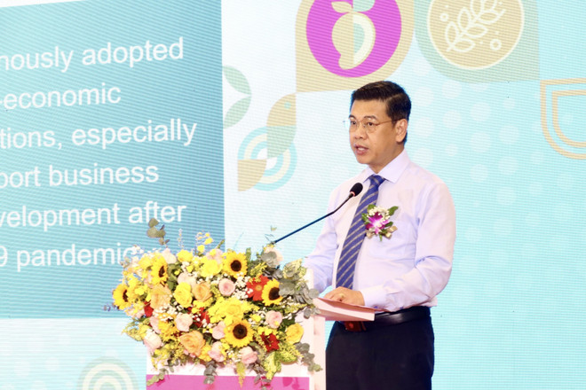 Ông Nguyễn Văn Dũng, Phó Chủ tịch Ủy ban Nhân dân Thành phố Hồ Chí Minh, phát biểu tại lễ khai mạc. (Ảnh: Xuân Anh/TTXVN) TTXVN_1505PhoChutichUBNDThanhphoHochiminh.jpg